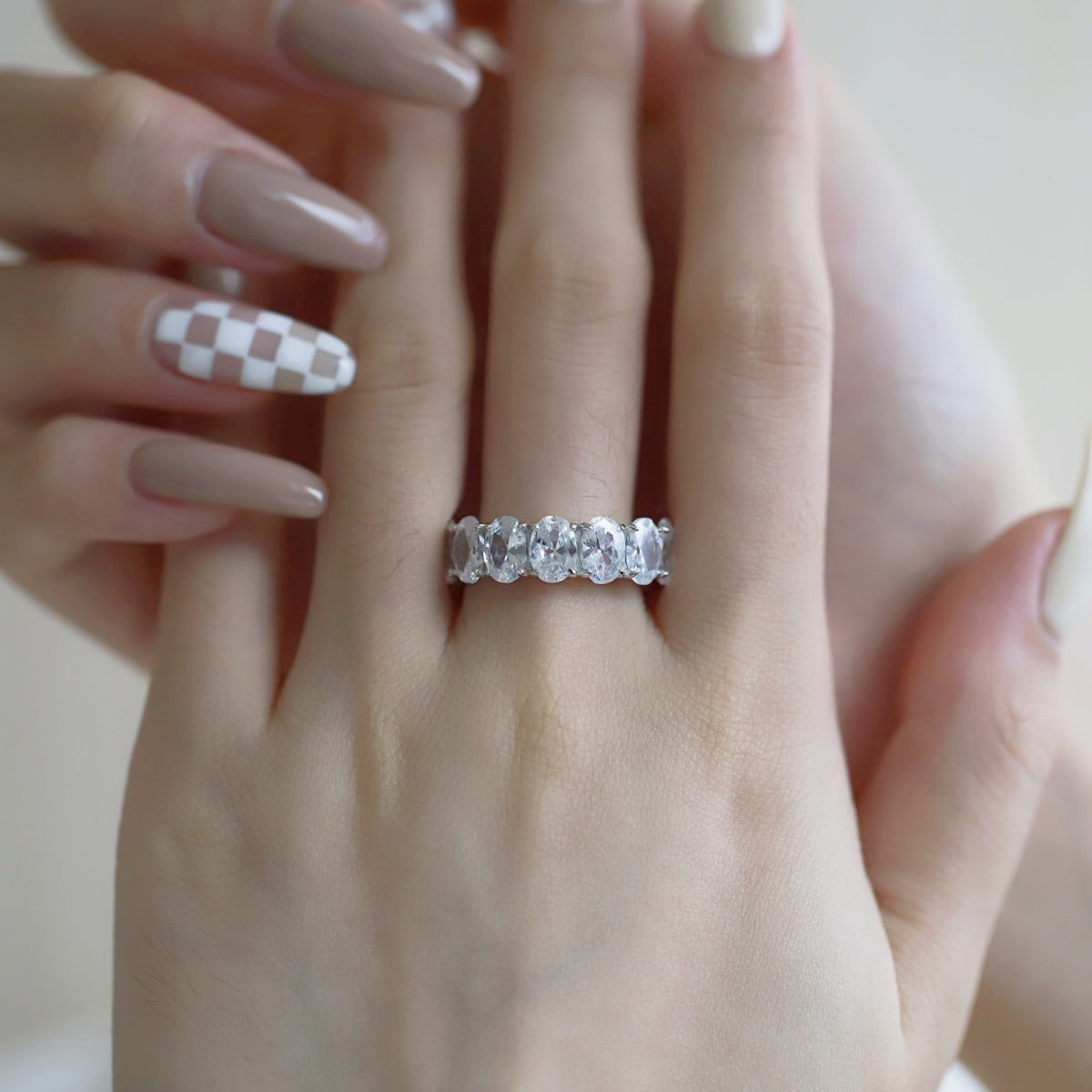 [Everoly JW]Dainty Elongated Cushion Cut Tennis Ring