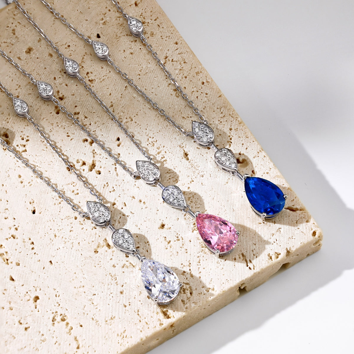 [Everoly JW]Dazzling Pear Cut Necklace