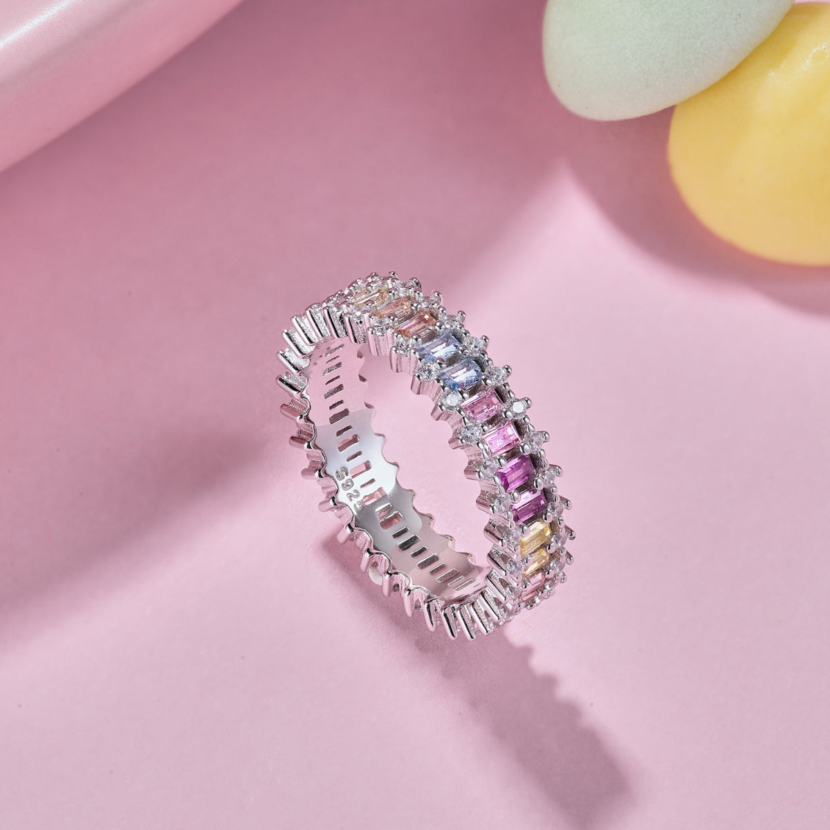 [Everoly JW]Splashy Ornate Emerald Cut Cocktail Ring