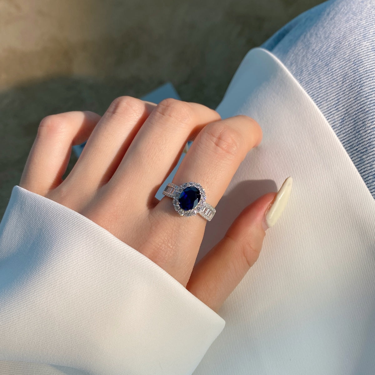 [Everoly JW]1.5 Carat Dazzling Charming Oval Cut Banquet Ring