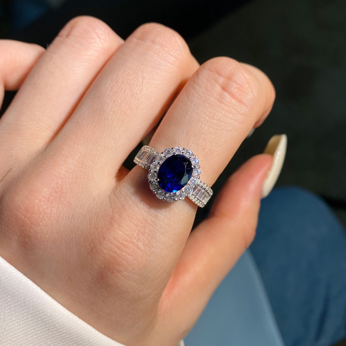[Everoly JW]1.5 Carat Dazzling Charming Oval Cut Banquet Ring