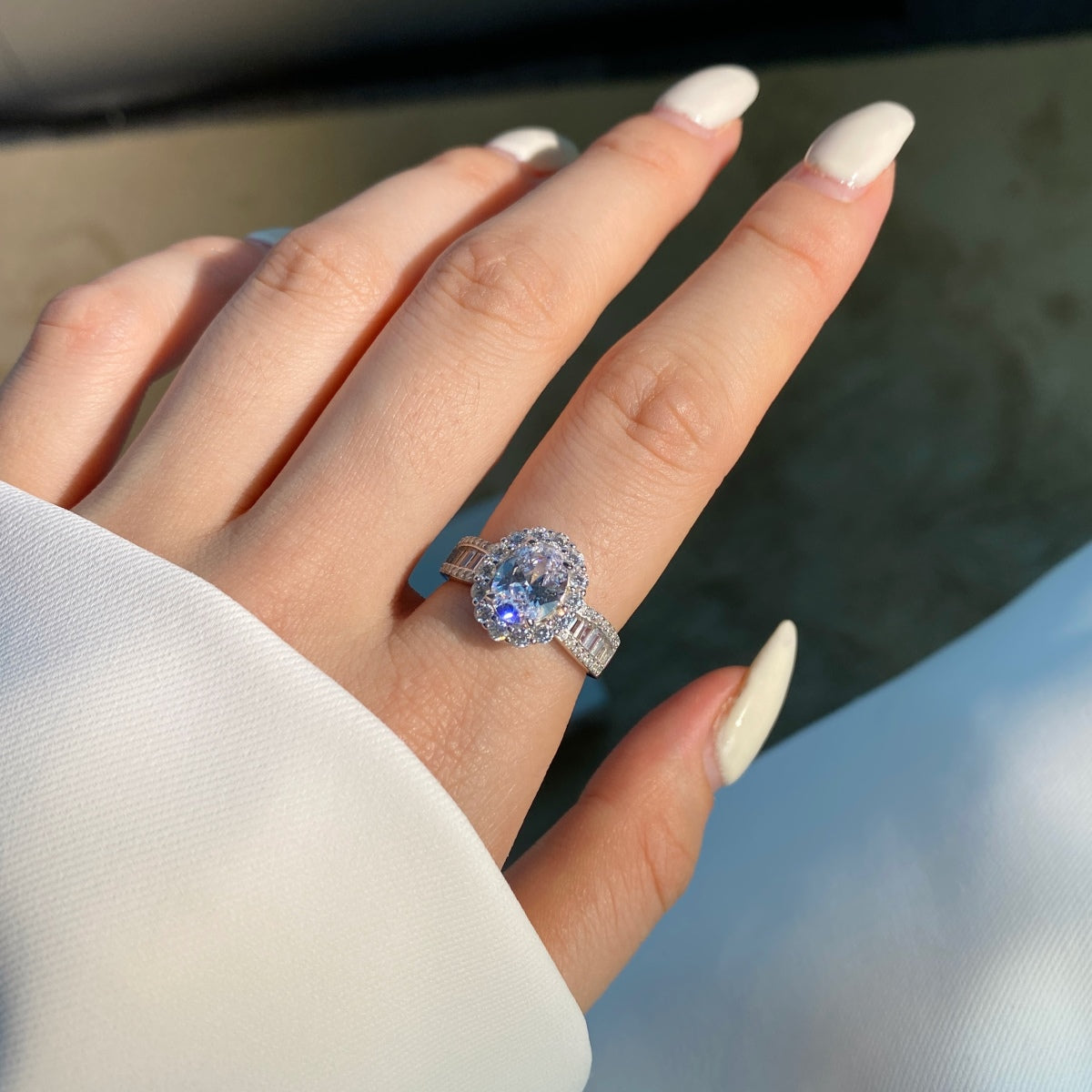 [Everoly JW]1.5 Carat Dazzling Charming Oval Cut Banquet Ring