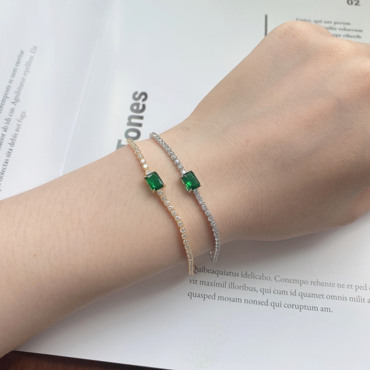 [Everoly JW]1.0 Carat Unique Emerald Cut Banquet Bracelet