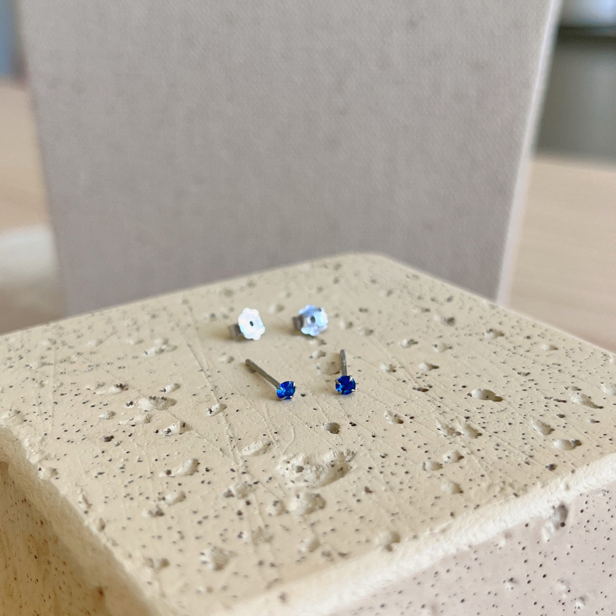 [Everoly JW]Delicate Solitaire Earrings
