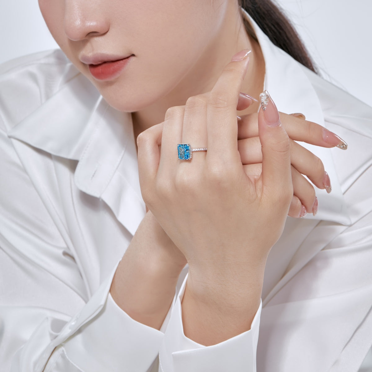 [Everoly JW]4.0 Carat Luxurious Engagement Ring