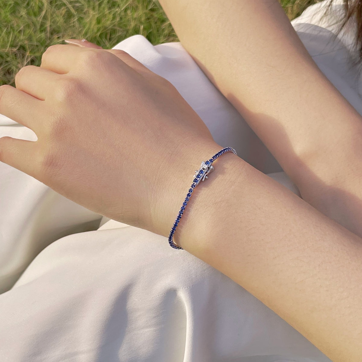 [Everoly JW]Radiant Colorful Round Cut Party Bracelet