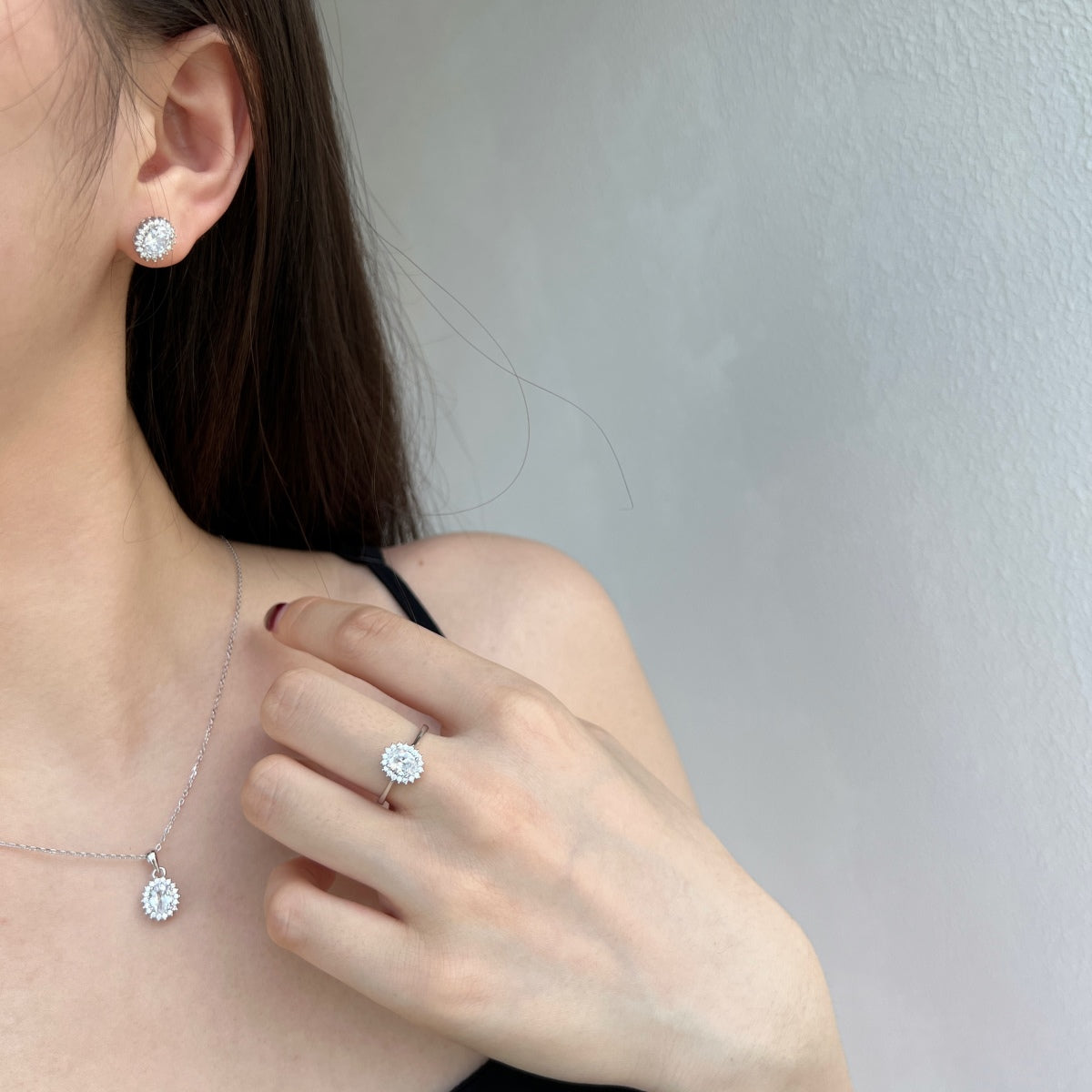 [Everoly JW]Delicate Radiant Oval Cut Daily Earrings
