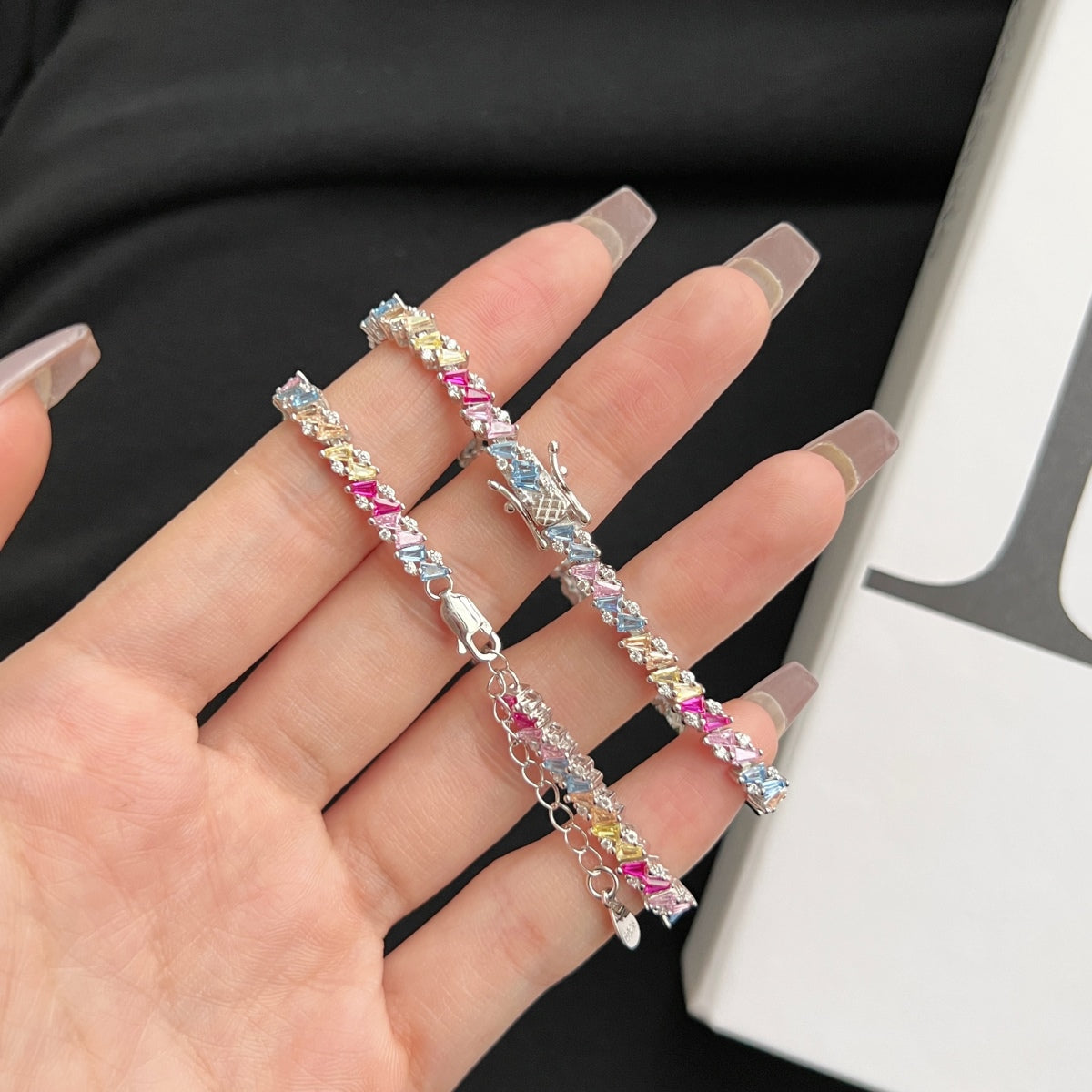 [Everoly JW]Ornate Sparkling Multi Cut Party Bracelet