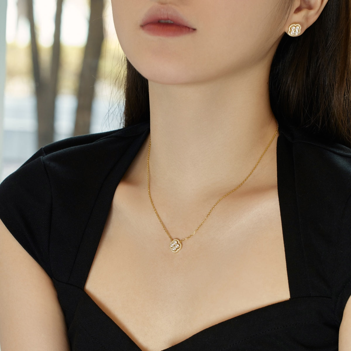 [Everoly JW]Exquisite Necklace With Four-Leaf Clover Flower Design