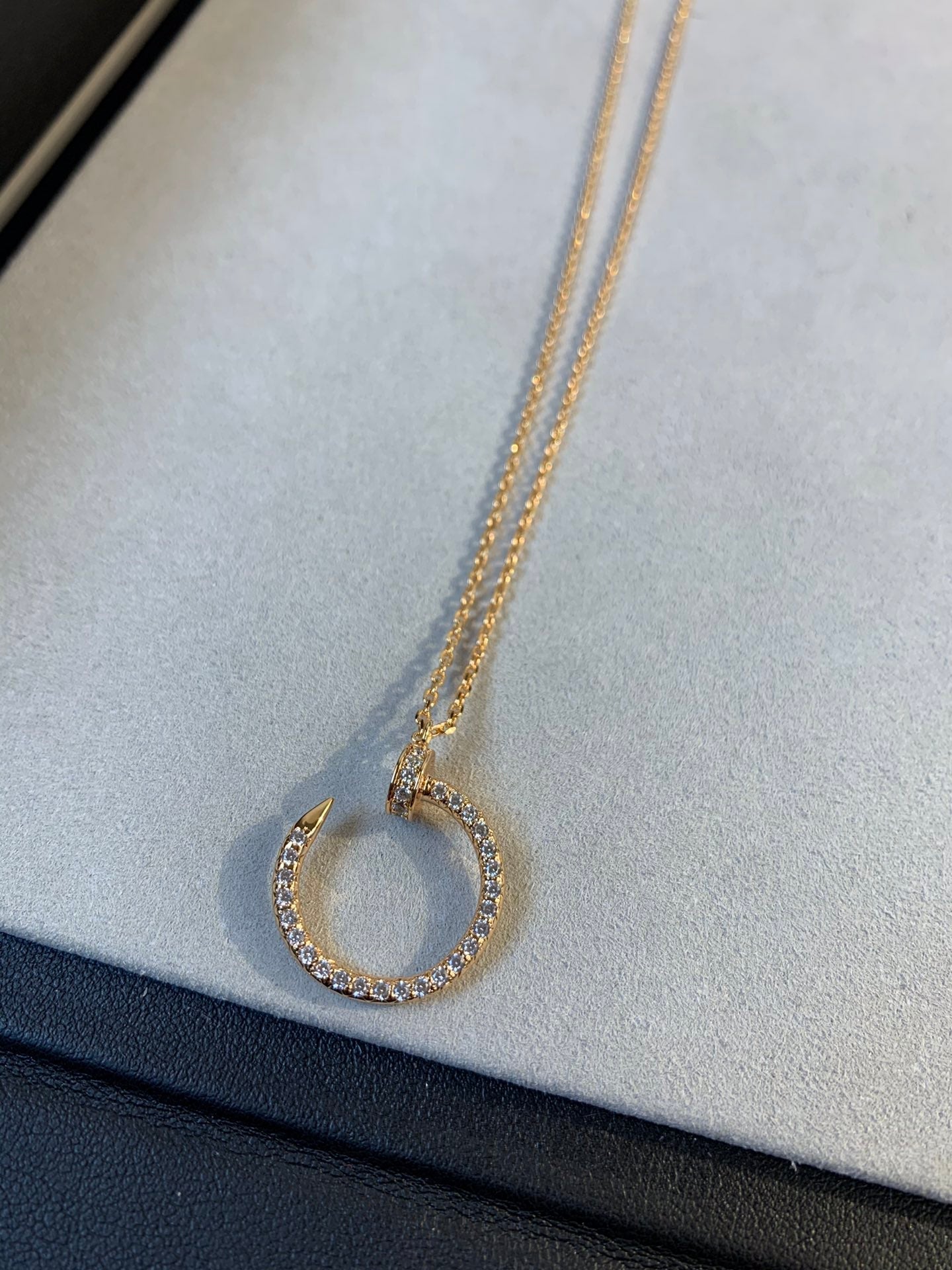 [Everoly JW]JUSTE HALSKETTE ROTGOLD DIAMANTEN 
