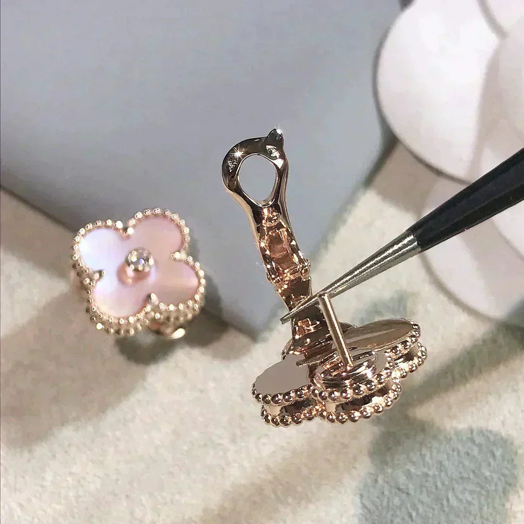 [Everoly JW]CLOVER MEDIUM 1 MOTIFS PINK MOP DIAMOND OHRRINGE