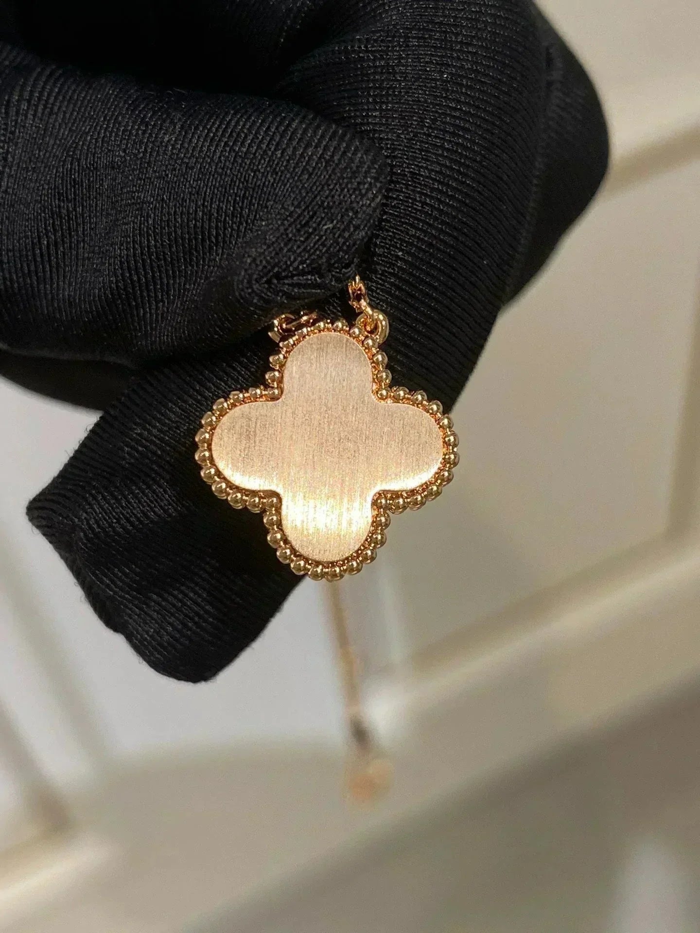 [Everoly JW]CLOVER 15MM DIAMOND RHODONITE NECKLACE