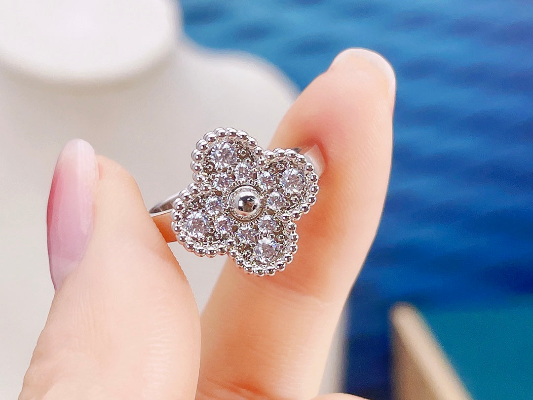 [Everoly JW]CLOVER DIAMOND RING