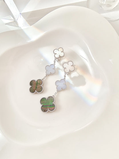 [Everoly JW]CLOVER 3 MOTIVE CHALCEDON DUNKEL MOP SILBER OHRRINGE
