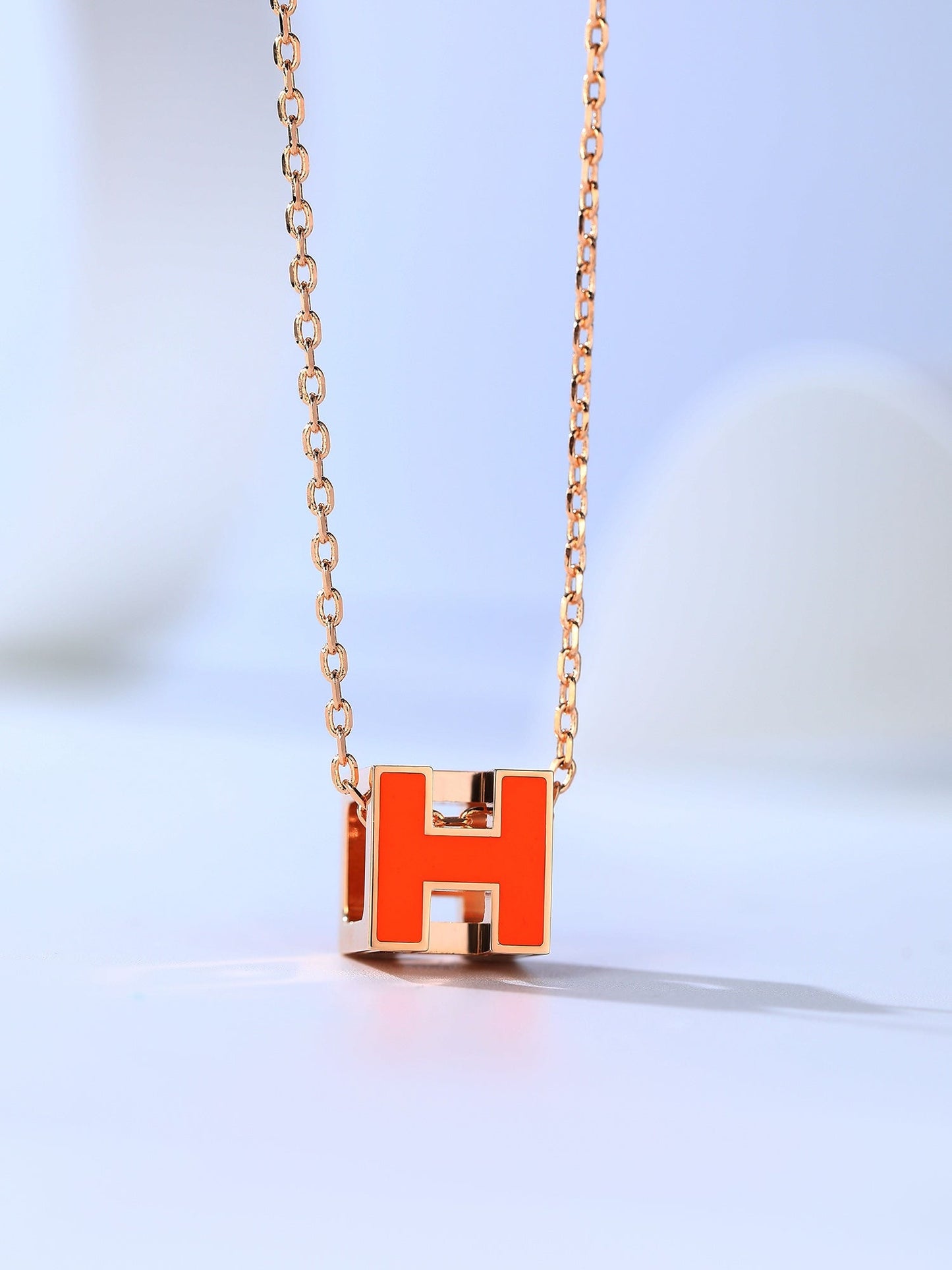 [Everoly JW]H CAGE PINK GOLD NECKLACE