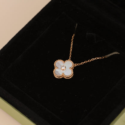 [Everoly JW]CLOVER 15MM DIAMANT WEISSE FRITILLARIA HALSKETTE