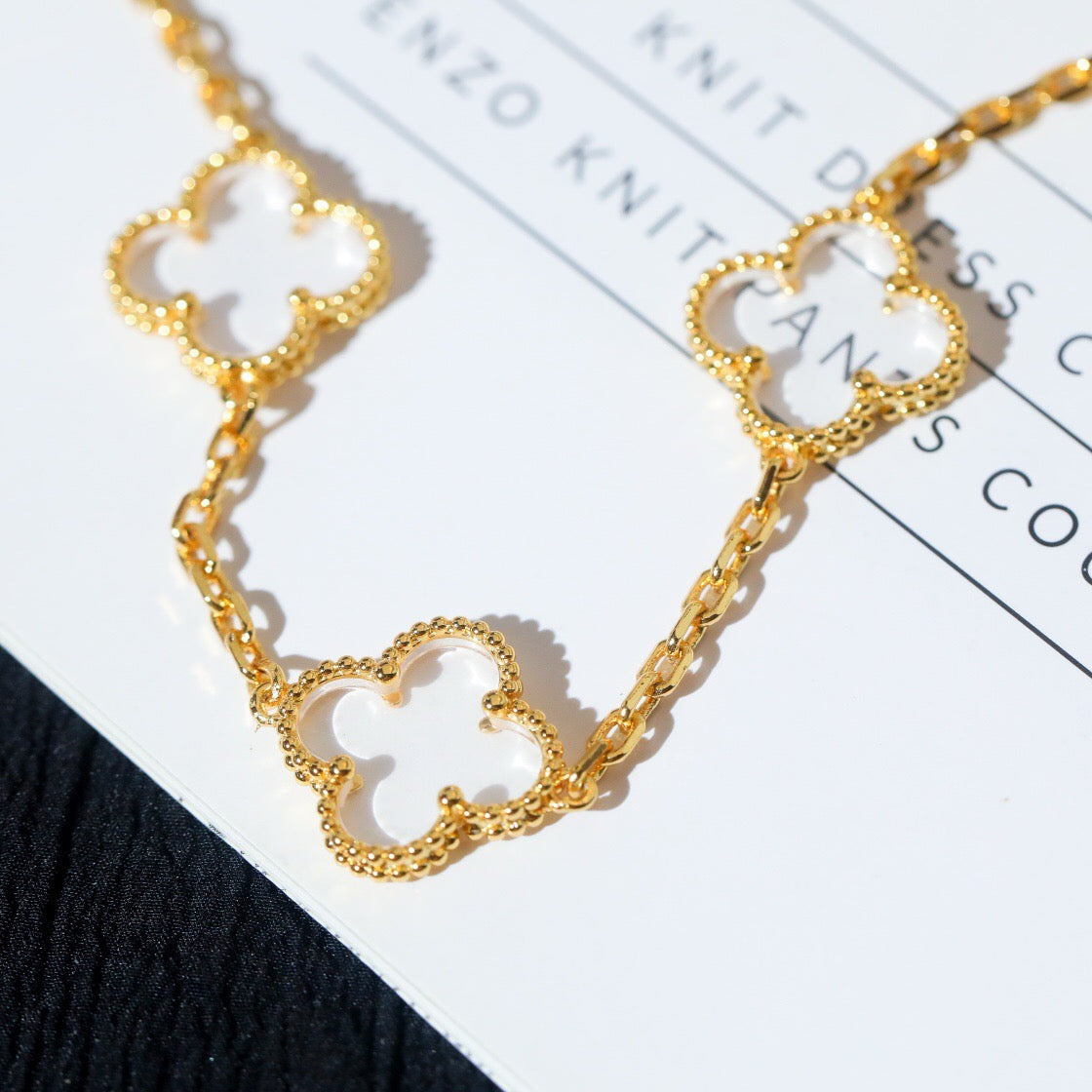[Everoly JW] CLOVER 5 MOTIF ROCK CRYSTAL BRACELET