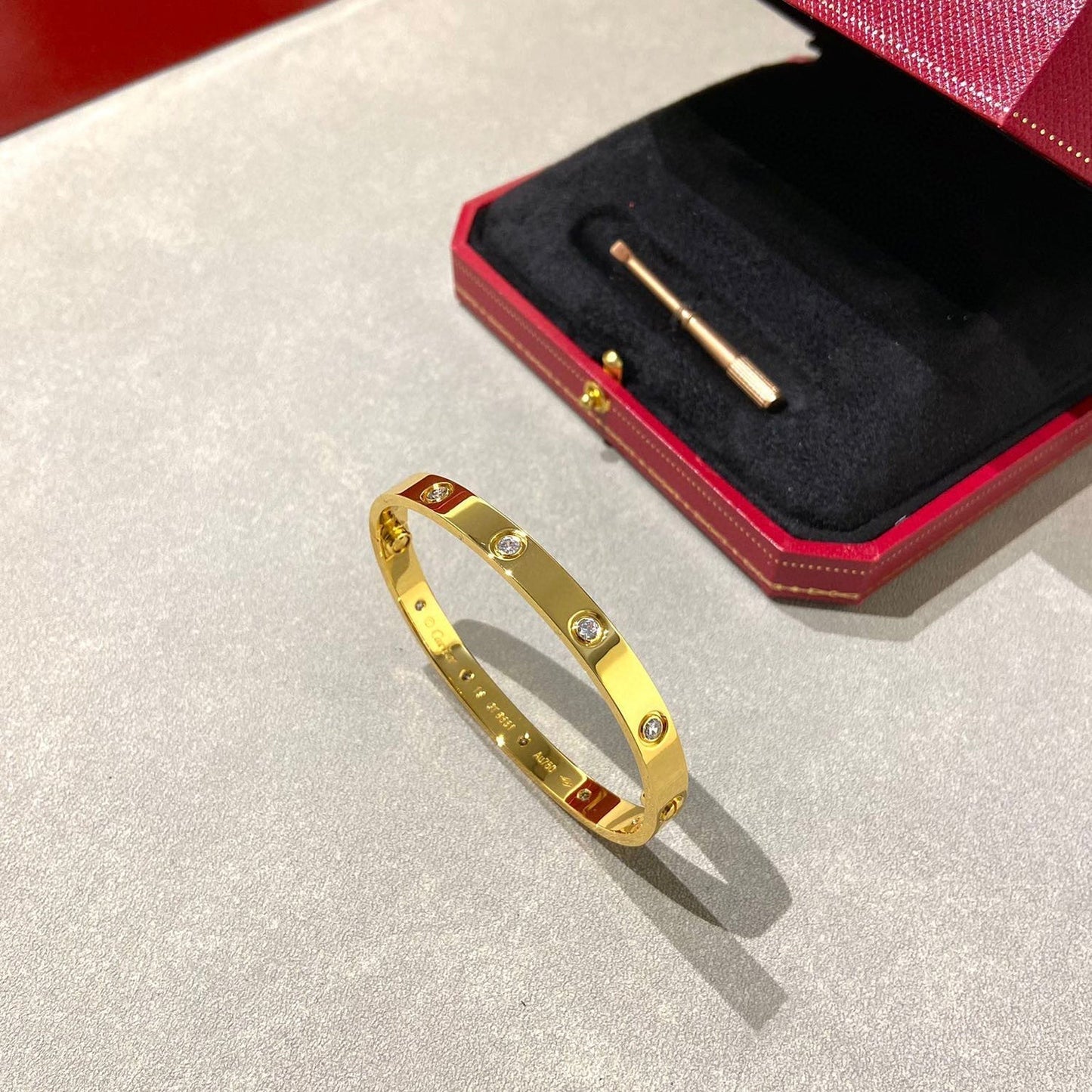 [エバリー JW]ラブブレスレット 6.1mm 10ダイヤモンド