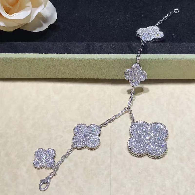 [Everoly JW]CLOVER 6 MOTIVE SILBER DIAMANT ARMBAND