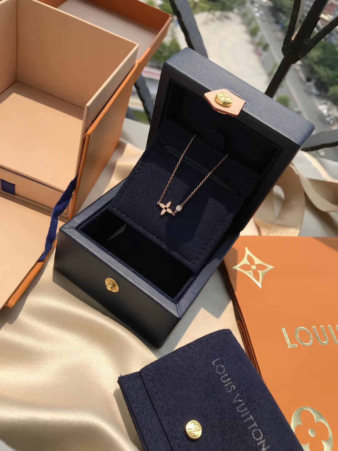 [Everoly JW]BLOSSOM PENDANT PINK GOLD AND DIAMOND