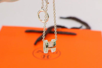 [Everoly JW]HM NECKLACE H LETTER OVAL SERIES