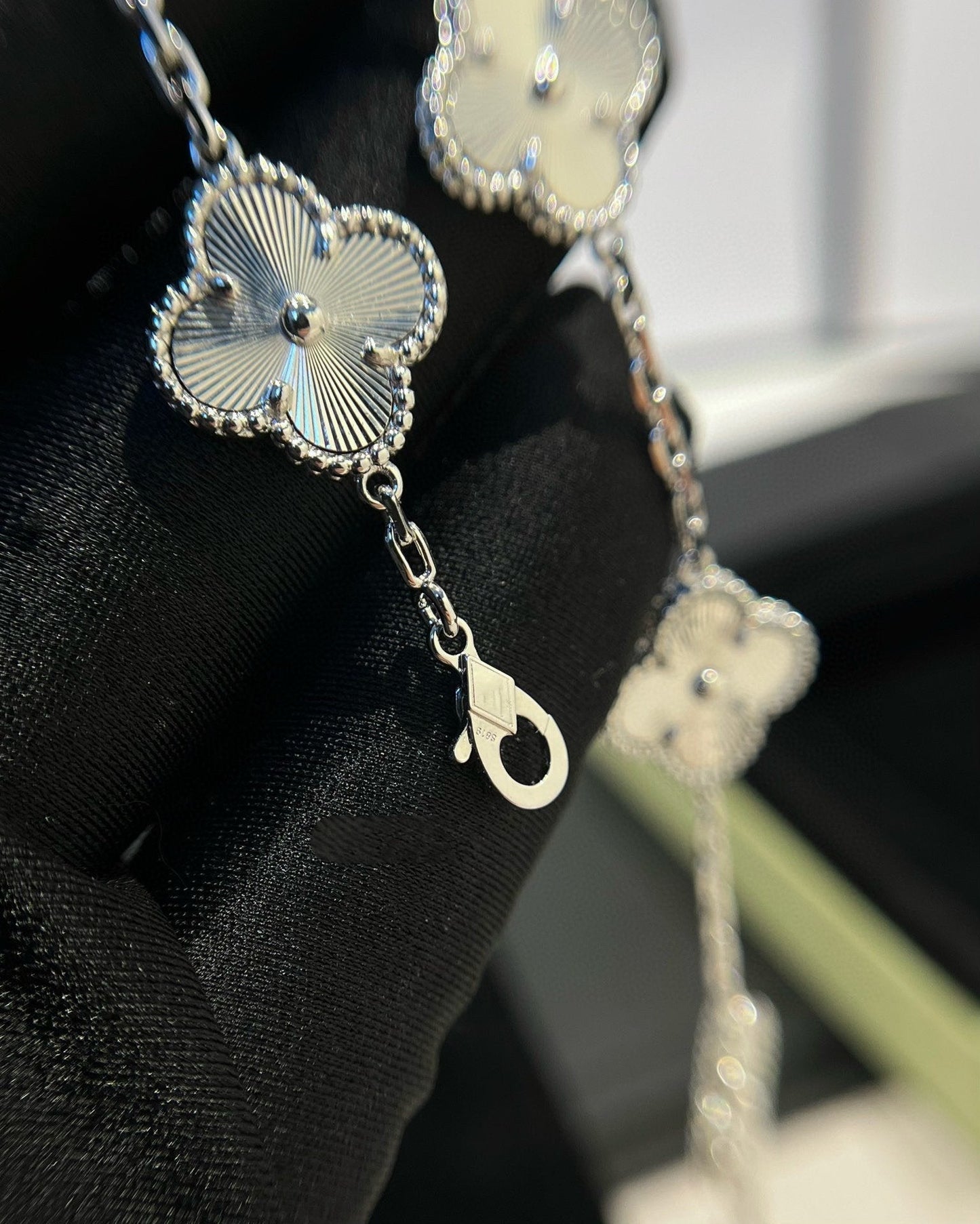 [Everoly JW]  CLOVER 5 MOTIF LASER BRACELET COLLECTION